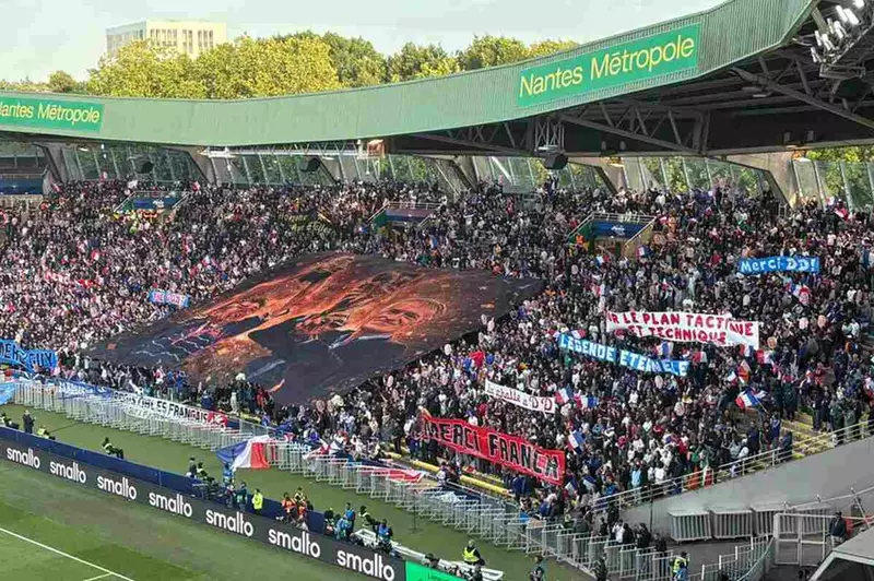 أمام كوت ديفوار.. جماهير فرنسا تدعم ديشامب قبل آخر بطولاته الرسمية (صور)